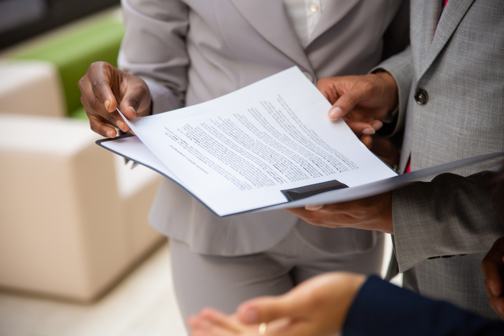 BUSINESS & LEGAL ADVISORY PAGE